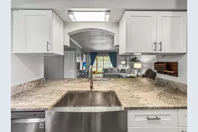 10100 Sailwinds Boulevard N #105, Largo, FL 33773 - Photo 8