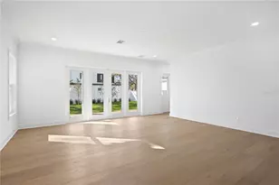 2805 W Wallace Ave, Tampa, FL 33611 - Photo 10
