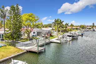 4920 Pelican Dr, New Port Richey, FL 34652 - Photo 4
