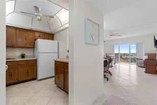 4900 Brittany Dr S, Saint Petersburg, FL 33715 - Photo 14