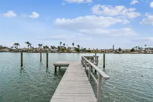 11340 5th St E, Treasure Island, FL 33706 - Photo 4