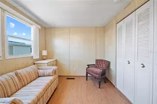 10359 S Lake Dr, Largo, FL 33773 - Photo 16