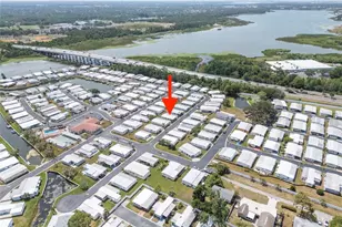 10359 S Lake Dr, Largo, FL 33773 - Photo 22