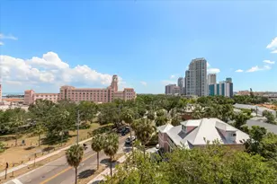 700 Beach Dr NE, Saint Petersburg, FL 33701 - Photo 2