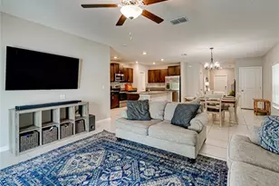 413 Royal Empress Dr, Ruskin, FL 33570 - Photo 8