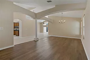 8211 Canyon Creek Way, Tampa, FL 33647 - Photo 10