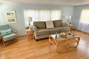 7158 Mount Bristol Blvd NE, Saint Petersburg, FL 33702 - Photo 12