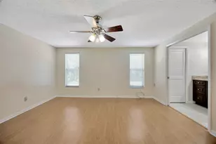 4012 Woodacre Ln, Tampa, FL 33624 - Photo 14