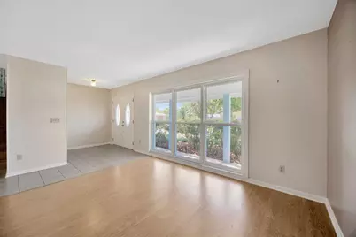 4012 Woodacre Lane, Tampa, FL 33624 - Photo 6