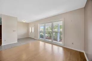 4012 Woodacre Ln, Tampa, FL 33624 - Photo 6