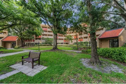 3062 Eastland Boulevard #D402, Clearwater, FL 33761 - Photo 4