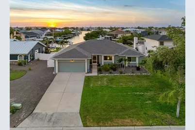 6604 Dolphin Cove Drive, Apollo Beach, FL 33572 - Photo 1