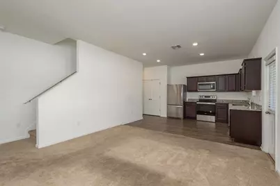 34847 Daisy Meadow Loop, Zephyrhills, FL 33541 - Photo 6