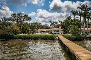 2834 Pelham Rd N, Saint Petersburg, FL 33710 - Photo 1