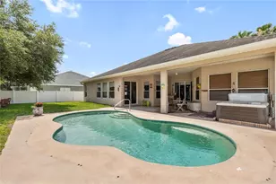 11845 Newberry Grove Loop, Riverview, FL 33579 - Photo 2