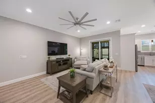 789 Grand Cypress Ln, Tarpon Springs, FL 34689 - Photo 8