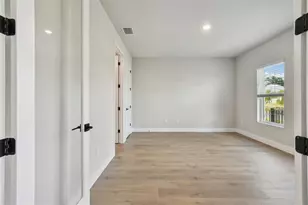 7236 Sutton Ln, Sarasota, FL 34240 - Photo 8