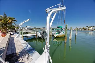 11215 3rd St E, Treasure Island, FL 33706 - Photo 34