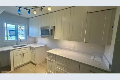 4570 Overlook Drive NE #180, Saint Petersburg, FL 33703 - Photo 6