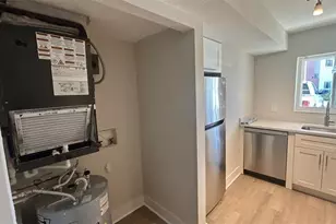 4570 Overlook Dr NE, Saint Petersburg, FL 33703 - Photo 6