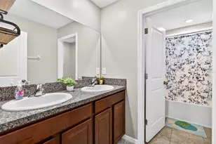 9616 Lemon Drop Loop, Sun City Center, FL 33573 - Photo 40