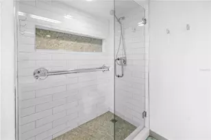 1120 N Shore Dr NE, Saint Petersburg, FL 33701 - Photo 18