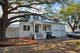 690 Geneva Pl, Tampa, FL 33606 - Photo 1