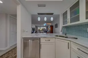 11650 Capri Cir S, Treasure Island, FL 33706 - Photo 12