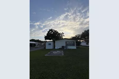 6306 Waterfront Lane, Zephyrhills, FL 33542 - Photo 32