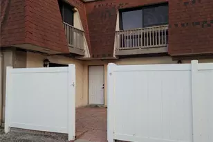 8114 Oak Trace Way, Tampa, FL 33634 - Photo 1