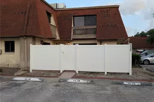 8114 Oak Trace Way, Tampa, FL 33634 - Photo 2