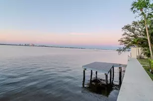 2807 W Hawthorne Rd, Tampa, FL 33611 - Photo 62