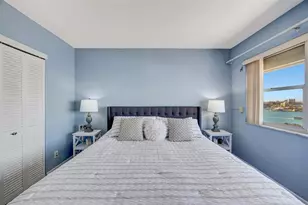 31 Island Way, Clearwater Beach, FL 33767 - Photo 24