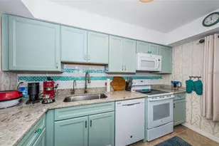 2117 Lakewood Club Dr S, Saint Petersburg, FL 33712 - Photo 22