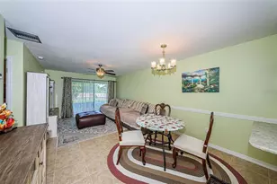 2117 Lakewood Club Dr S, Saint Petersburg, FL 33712 - Photo 16