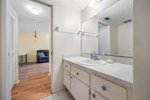 1100 E Bay Dr, Largo, FL 33770 - Photo 42