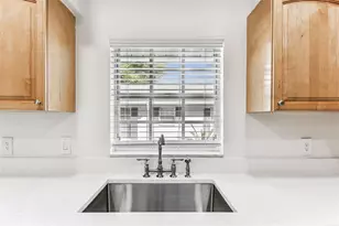 3205 W De Leon St, Tampa, FL 33609 - Photo 8