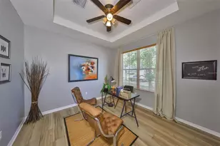 11408 Coventry Grove Cir, Lithia, FL 33547 - Photo 10