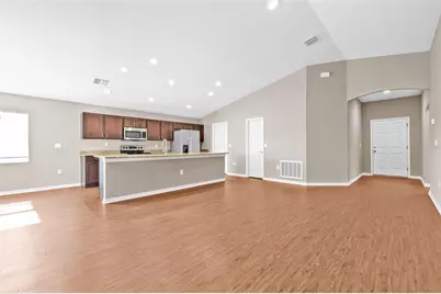 6937 Gideon Circle, Zephyrhills, FL 33541 - Photo 8