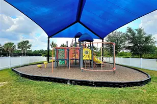 6937 Gideon Cir, Zephyrhills, FL 33541 - Photo 32