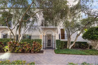 300 Beach Drive NE #305, Saint Petersburg, FL 33701 - Photo 1