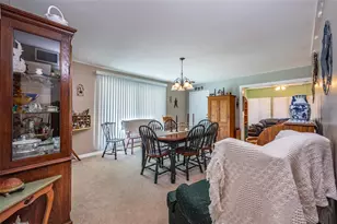 906 Hacienda Dr, Sun City Center, FL 33573 - Photo 10