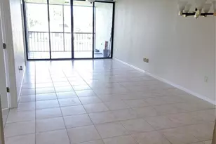 2424 W Tampa Bay Blvd, Tampa, FL 33607 - Photo 6