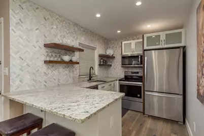 1250 S Pinellas Avenue #214, Tarpon Springs, FL 34689 - Photo 2