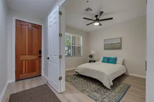 330 Lang Ct N, Saint Petersburg, FL 33701 - Photo 10