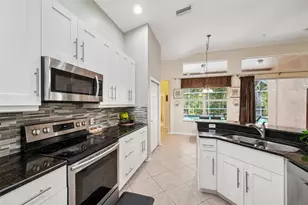 19156 Dove Creek Dr, Tampa, FL 33647 - Photo 34