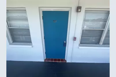 2011 58th Avenue N #20, Saint Petersburg, FL 33714 - Photo 4