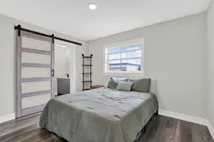 6020 N 50th St, Tampa, FL 33610 - Photo 16