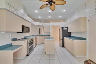1034 McDaniel St, Sun City Center, FL 33573 - Photo 8