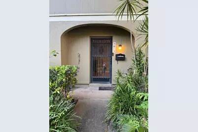 7601 W Deleon Court, Tampa, FL 33615 - Photo 1
